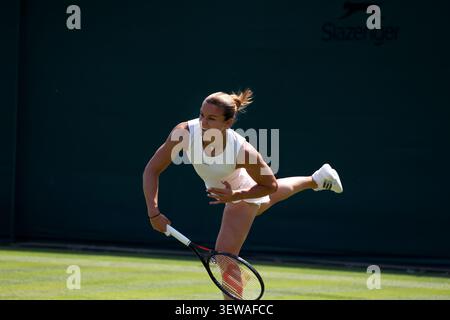 Wimbledon, Londres, Royaume-Uni. 26 juin 2026. Maria Sakkari de Grèce pratiquant vendredi après-midi sur le terrain du All England Lawn Tennis Club. Wimbledon commence lundi. Crédit : Adam Stoltman/Alamy Live News Banque D'Images