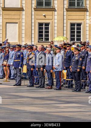Prague, République tchèque - 25 juin 2026 : cérémonie officielle au château de Prague en présence du Président de la République tchèque. Cérémonie en uniforme Banque D'Images