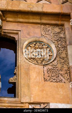Grande mosquée et hôpital de Divrigi, partie du portail de l’hôpital ouest (darussifa) avec sculptures, Divrigi, province de Sivas, Anatolie, Turquie, Asie Banque D'Images