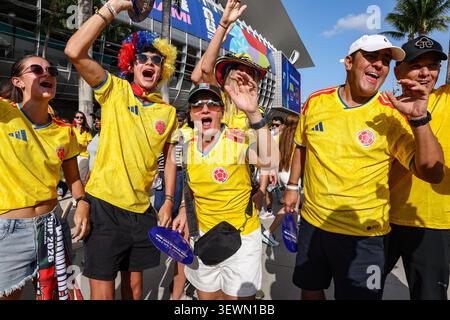 Miami, Floride, États-Unis. 27 juin 2026. Les supporters colombiens à la fête des fans avant le début de la Coupe du monde de football de la FIFA entre la Colombie et le Portugal au Miami Stadium de Miami, Floride. Kyle Okita/CSM/Alamy Live News Banque D'Images