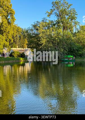 Lac Lazienski Park, Varsovie Banque D'Images