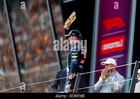 Spielberg, Autriche. 28 juin 2026. VERSTAPPEN Max (nld), Red Bull Racing Ford RB22, portrait du podium trophée lors du Grand Prix de formule 1 d'Autriche 2026, 8e manche du Championnat du monde de formule 1 2026 du 26 au 28 juin 2026 sur le Red Bull Ring, à Spielberg, Autriche - photo DPPI crédit : DPPI Media/Alamy Live News Banque D'Images