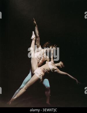 Vladimir Vasiliev dans le ballet moderne Icare au Théâtre Bolchoï de Moscou, URSS, années 1970 Banque D'Images