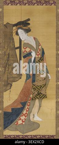 Rouleau historique japonais suspendu représentant une courtisane élégamment habillée debout à côté d'un porte-vêtements, mettant en valeur la mode raffinée et les idéaux de beauté de la période Edo, peinte par Hishikawa Sori au début du XIXe siècle. Banque D'Images