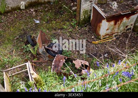 Déchets agricoles et domestiques jetés près de Kilchoan. Argyll et Bute, Écosse, Royaume-Uni Banque D'Images