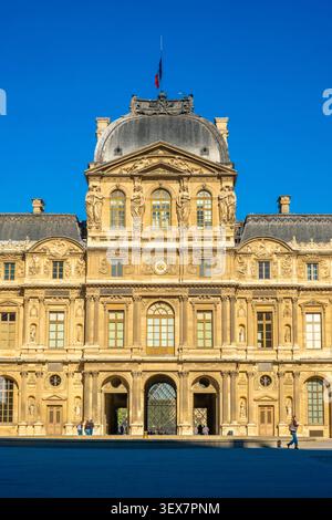 France, Paris, zone classée au Patrimoine mondial de l'UNESCO, le musée du Louvre, la Cour carrée Banque D'Images
