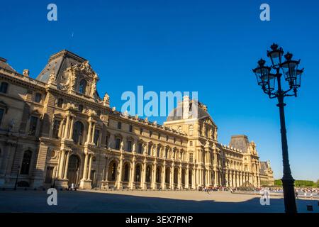 France, Paris, zone classée au patrimoine mondial de l'UNESCO, le Louvre, la cour Napoléon Banque D'Images