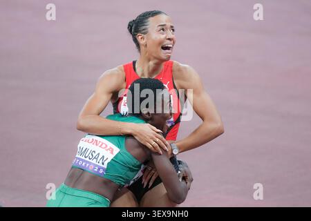 Ditaji Kambundji (Suisse, or), Tobi Amusan (Nigeria, argent). 100m haies finale. Championnats du monde d'athlétisme, Tokyo 2025. Banque D'Images