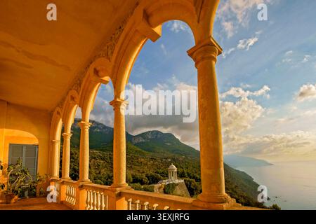 Domaine traditionnel son Marroig, manoir et colonnes, Valldemossa, Serra de Tramuntana, Îles Baléares, Espagne Banque D'Images