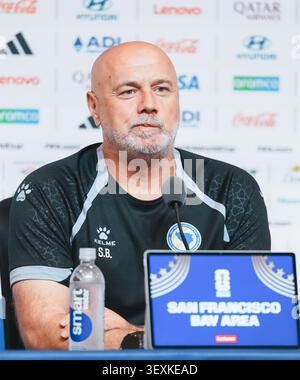 San Francisco, États-Unis. 30 juin 2026. Sergej Barbarez, entraîneur-chef de Bosnie-Herzégovine, assiste à une conférence de presse avant la manche de 32 entre les États-Unis et la Bosnie-Herzégovine lors de la Coupe du monde de la FIFA 2026 au San Francisco Bay Area Stadium à San Francisco, États-Unis, le 30 juin 2026. Crédit : Xu Chang/Xinhua/Alamy Live News Banque D'Images