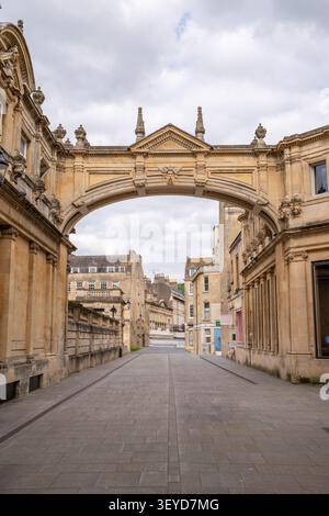 York Street Arch, arche historique en calcaire à Bath, au Royaume-Uni Banque D'Images