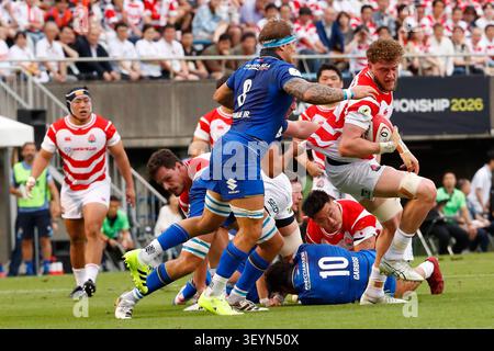 Tokyo, Japan. 4th July, 2026. Warner Dearns of Japan (5) is tackled during the Nations Championship 2026 between Japan and Italy at Prince Chichibu Memorial Rugby Stadium in Tokyo. Japan defeats Italy 27-10. (Credit Image: © Rodrigo Reyes Marin/ZUMA Press Wire) EDITORIAL USAGE ONLY! Not for Commercial USAGE! Banque D'Images