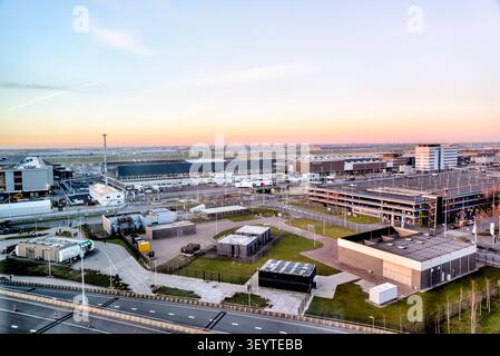 Complexe terminal et installations de l'aéroport d'Amsterdam Schiphol Banque D'Images