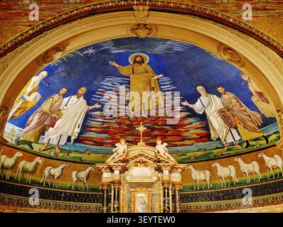 Mosaïque de l'abside de la basilique Santi Cosma e Damiano dans la Via Sacra, Rome, Lazio, Italie, avril 2024 Banque D'Images