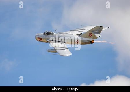 Mikoyan-Gurevich MiG-17F (Lim-5) exposé lors du IMW Duxford Summer Air Show le 4 juillet 2026 Banque D'Images