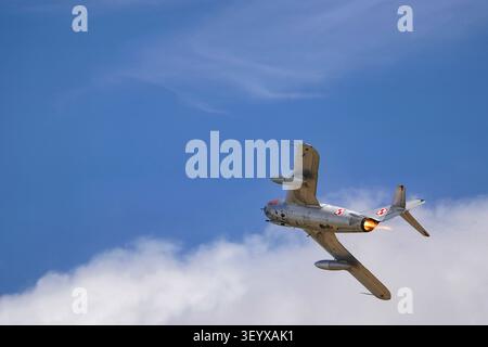 Mikoyan-Gurevich MiG-17F (Lim-5) exposé lors du IMW Duxford Summer Air Show le 4 juillet 2026 Banque D'Images