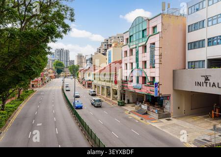 Vues sur Balestier Rd, y compris quelques maisons de terrasse d'avant-guerre, Balestier, Singapour Banque D'Images