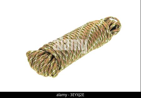 Corde enroulée stripednylon isolée sur fond blanc Banque D'Images