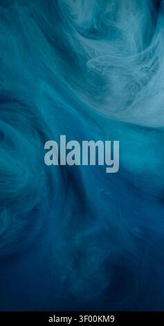 Vague de brume. Texture vapeur. Peinture bleu mélange de couleur de nuage teinture de fond abstrait d'eau. Twist dissolvant fantaisie éclaboussure flou explosion de flou. Banque D'Images