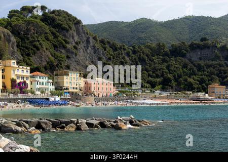 Pittoresque village côtier de Monterosso al Mare, Cinque Terre, Italie. Banque D'Images