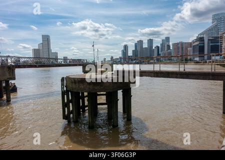 Trinity Buoy Wharf Pier Leamouth Peninsula Banque D'Images