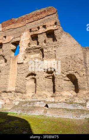 Rome, Italie - 8 octobre 2020 : ruines desThermes de Caracalla (Terme di Caracalla) du IIIe siècle, bains publics romains antiques, riches en mosaïques, marbre Banque D'Images