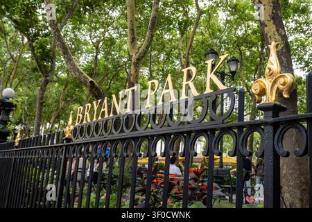 Détail de la clôture en fer forgé du Bryant Park, NYC, 2026, États-Unis Banque D'Images