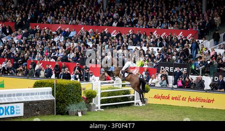 Derby allemand de saut d'obstacles et dressage 2026 le 17.05.26 à Hambourg, aperçu Banque D'Images