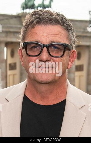 ABB/BURDA- Hans Sigl invité au Felix Burda Award à la KAXICA au Porte de Brandebourg le 21.06.2026 à Berlin Berlin Allemagne *** ABB BURDA s Hans Sigl assiste au Felix Burda Award à la KAXICA au Porte de Brandebourg le 21 juin 2026 à Berlin, Allemagne Banque D'Images