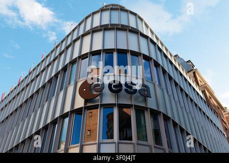 PARIS, FRANCE - 15 mars 2026 : le siège de l'ESA de l'Agence spatiale européenne est situé rue Mario Nikis dans le 15ème arrondissement de Paris. L'ESA reste à la Banque D'Images