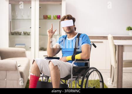 Homme blessé se remettre de sa blessure Banque D'Images