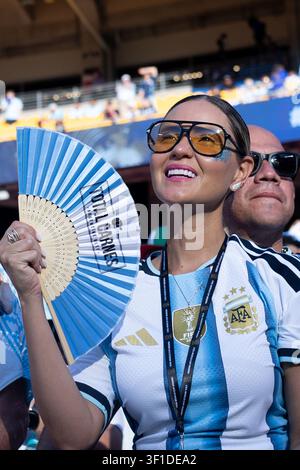 KANSAS CITY, TEXAS - 11 JUIN : Fans lors du match des huitièmes de finale de la Coupe du Monde de la FIFA 2026 entre l'Argentine et la Suisse au Kansas Stadium le 11 juillet 202 Banque D'Images