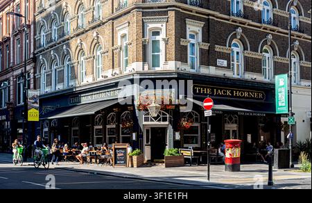 The Jack Horner, Tottenham Court Road, Londres, Angleterre, Royaume-Uni. Banque D'Images