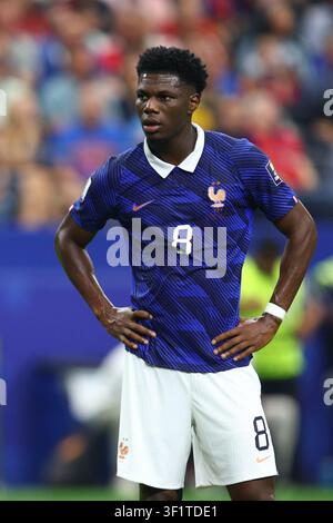 DALLAS, ÉTATS-UNIS - 14 juillet 2026 : Aurelien Tchouameni de France observe pendant la demi-finale de la Coupe du Monde de la FIFA 2026 entre la France et l'Espagne au Dallas Stadium  (Credit : Craig Mercer/ Alamy Live News) Banque D'Images