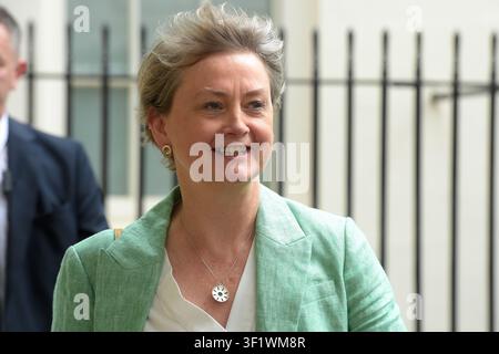 Londres, Royaume-Uni. 15 juillet 2026. Westminster Londres Royaume-Uni. Yvette Cooper, ministre de l'Intérieur, quitte le 10 Downing Street Crédit : MARTIN DALTON/Alamy Live News Banque D'Images
