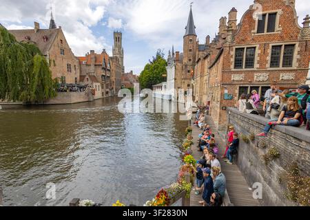 Le Rozenhoedkaai (Quai du Rosaire) à Bruges, en Belgique. C'est l'un des endroits les plus photographiés de la ville Banque D'Images