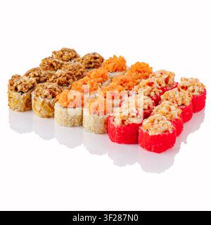 Un assortiment de délicieuses roulades de sushi spéciales Banque D'Images