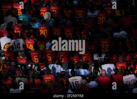 New Jersey, États-Unis. 19 juillet 2026. Les fans sont vus pendant la finale entre l'Espagne et l'Argentine lors de la Coupe du Monde de la FIFA 2026 au New York New Jersey Stadium, aux États-Unis, le 19 juillet 2026. Crédit : Chen Yichen/Xinhua/Alamy Live News Banque D'Images