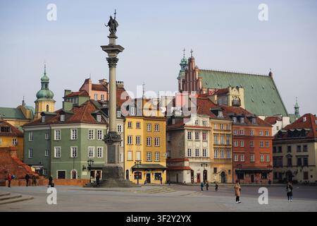 Place du château dans la vieille ville de Varsovie, Pologne Banque D'Images