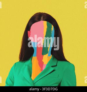 Femme méconnaissable avec un design abstrait coloré sur le visage, fond jaune, concept artistique Banque D'Images