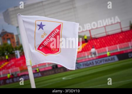 Novi Sad, Srb. 23 juillet 2026. NOVI SAD, 23-07-2026, Stade Karadjordje, saison 2026/2027, match de barrages de la UEFA Conference League, match entre le FK Vojvodina et l'Ajax, photo montrant le drapeau de coin du Vojvodina Credit: Pro Shots/Alamy Live News Banque D'Images