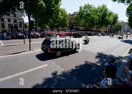 Andy Burnham devient Premier ministre. Andy Burnham arrivant à Downing Street et à Buckingham Palace. 18 juillet 2026 Banque D'Images