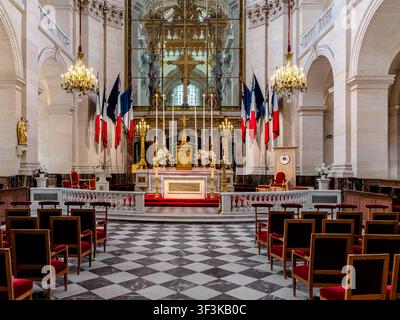 L'intérieur de la cathédrale Saint-Louis des Invalides à l'Hôtel national des Invalides, Paris, France Banque D'Images