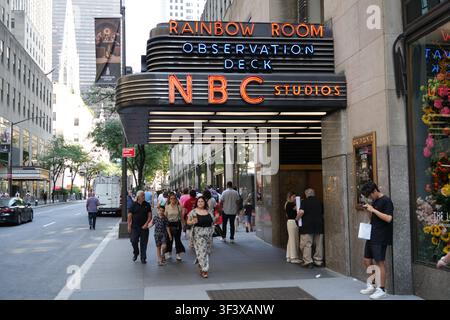 L'entrée des studios NBC au Comcast Building à New York le 23 juillet 2026. Banque D'Images