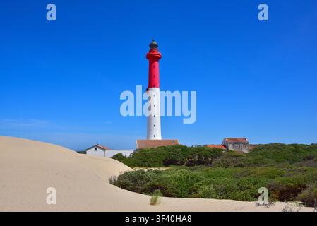 Le phare de la Coubre sur la péninsule d'Arvert sur la Côte Sauvage dans le département de la Charente-Maritime dans la région Nouvelle-Aquitaine, Fr Banque D'Images
