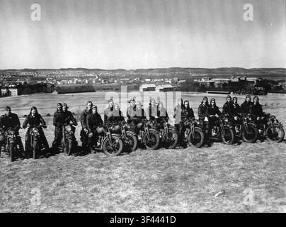 Frivilliga Motorcykelklubben (FMCK) propose une formation de moto, en mettant l'accent sur l'enseignement du permis A 6. Banque D'Images