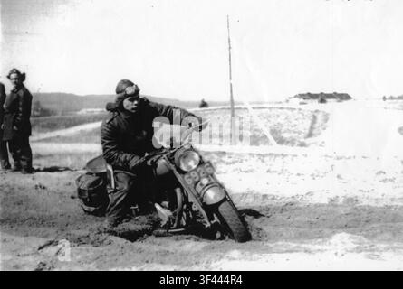 Frivilliga Motorcykelklubben (FMCK) propose des formations en moto, avec un accent sur le A 6, un type de permis de conduire moto. Banque D'Images