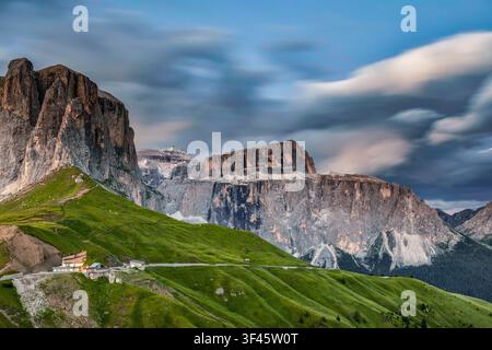 Dolomites Passo Sella - Les Dolomites ont été classées au patrimoine naturel de l'UNESCO, elles font partie des plus belles montagnes du monde, uniques en leur genre Banque D'Images