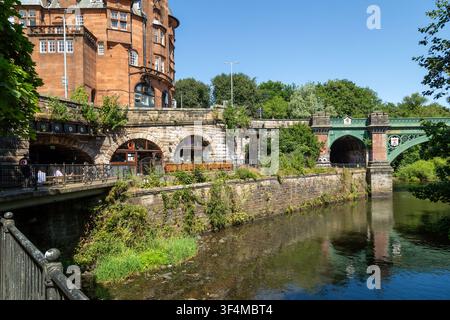 La Kelvin Walkway le long de la rivière Kelvin à Kelvinbridge, Glasgow, Écosse, Royaume-Uni Banque D'Images