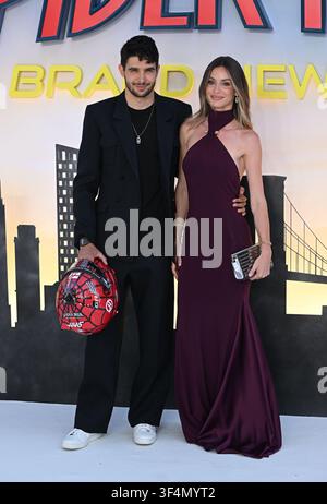 Esteban Ocon (à gauche) et Flavy Barla arrivent pour la première britannique de Spider-Man Brand New Day à l'Odeon Luxe, Leicester Square, dans le centre de Londres. Date de la photo : mercredi 29 juillet 2026. Banque D'Images